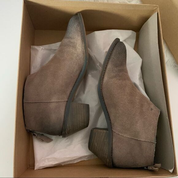 — Kelsi Dagger — Size 6 Brown Suede Ankle Boots - Picture 8 of 9